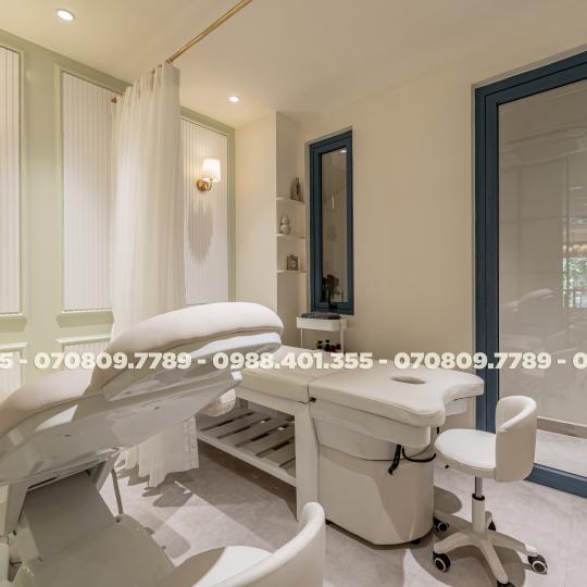 ACE NAILS & BEAUTY - TH CÔNG  